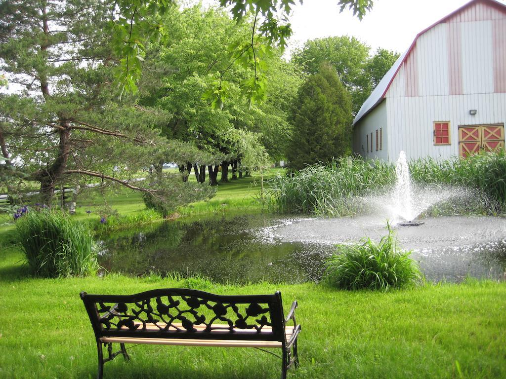 Éden sur Terre Bed and Breakfast Marieville Exterior foto