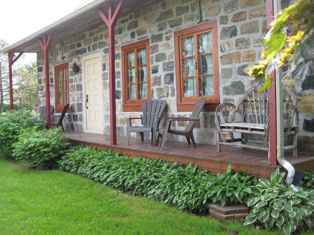 Éden sur Terre Bed and Breakfast Marieville Exterior foto